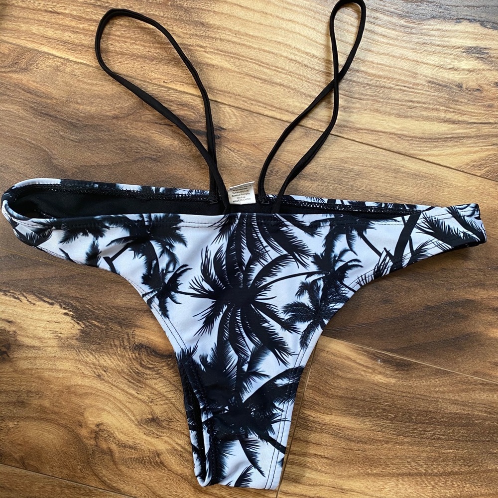 Bikini bottoms